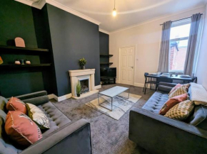 Comfortable Stay At Our 3br Flat Near The City